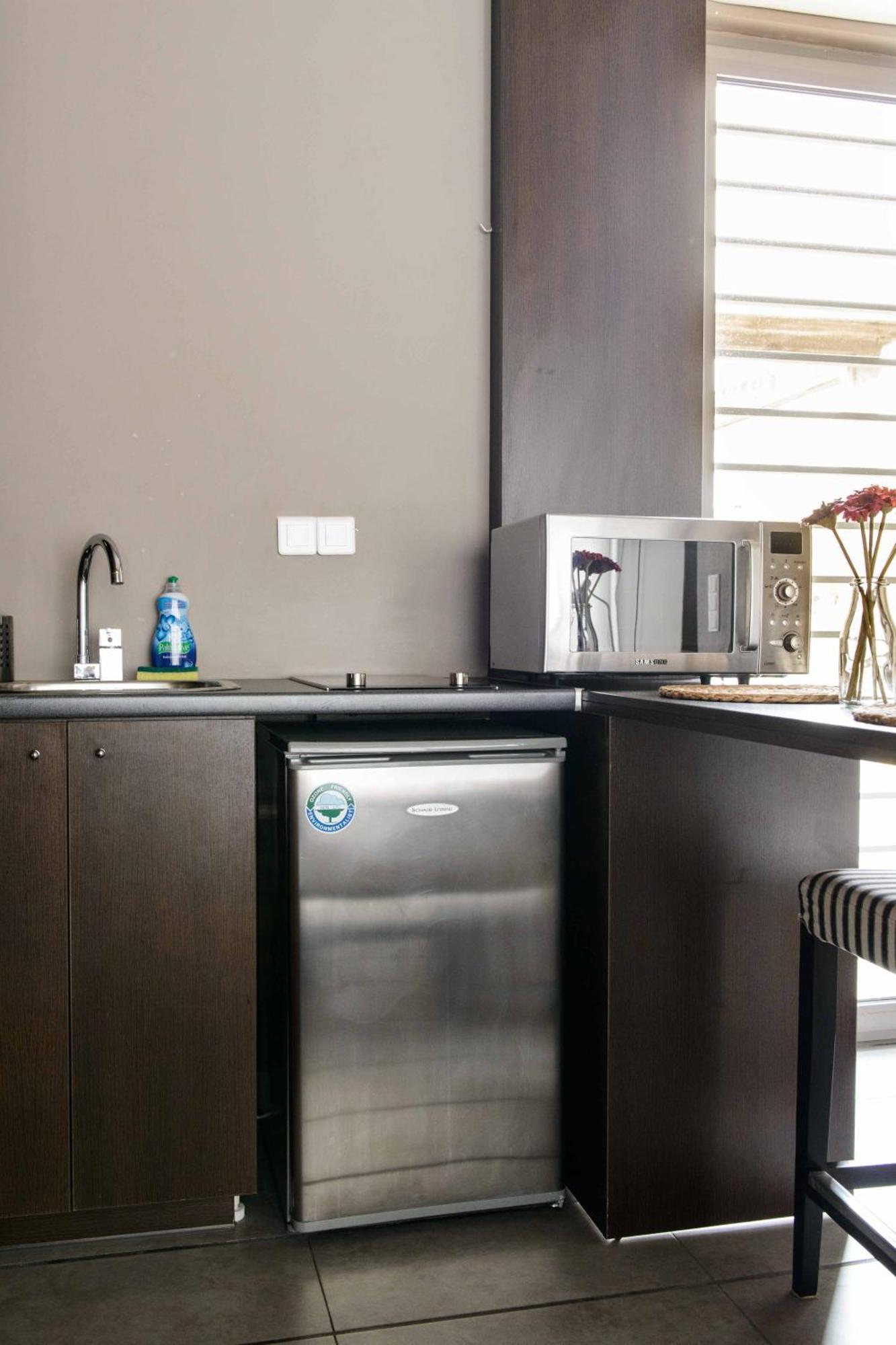 Bright Loft With Terrance - Next To Metro Kerameikos Apartamento Atenas Exterior foto